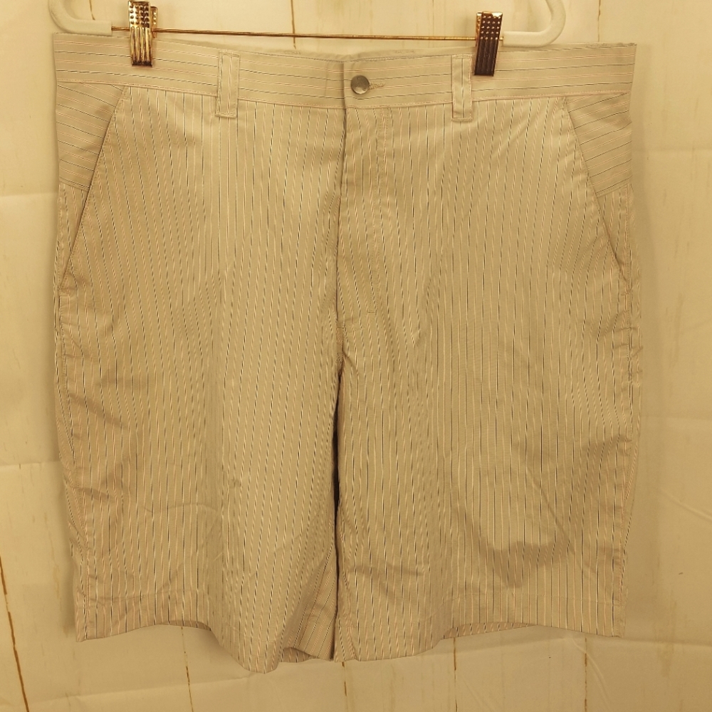 Callaway golf shorts size 36 elastic waste line grips shirt